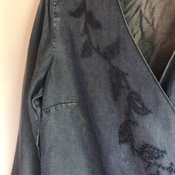 J. Jill indigo tencel wrapped top size S - Picture 2 of 4